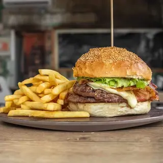 Cheeseburger s krumpirićima