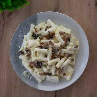 Pasta piletina i pečurke*
