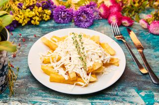 Cartofi prăjiți cu brânză