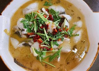 Tiras De Lubina Con Encurtidos Picante 