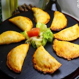 9 empanadillas de atún
