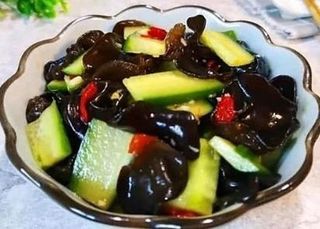Salata de urechi de lemn
