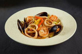 Удон с морепродуктами (350 гр)