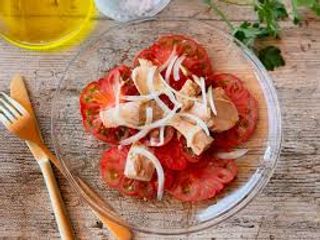 Tomate Con Atún