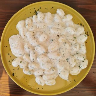 Njoki s piletinom u bijelom umaku