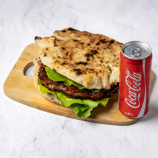 Gurmanska pljeskavica 250g + Coca-Cola 0.33l