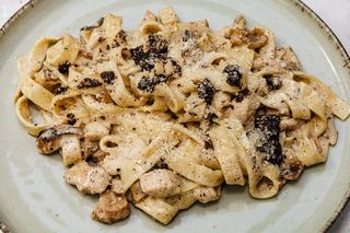 Талиатели с пиле и трюфел  (400 г)