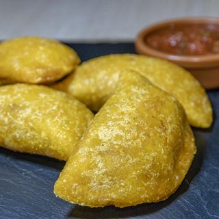 Empanadillas colombianas (2 UND)