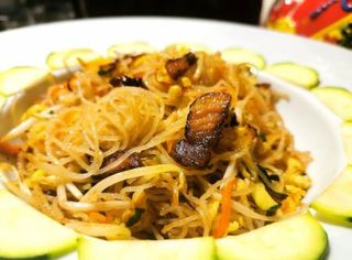 Spaghetti di riso con pancetta