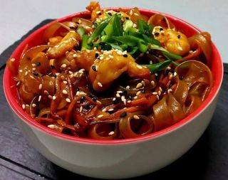 ატრია ( უდონი) მინისებური ლაფშით და კრევეტებით