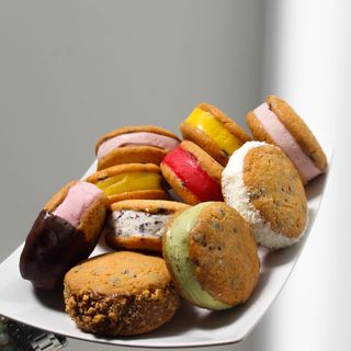 Mini cookies com gelado (9 unidades)