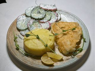 Філе білої риби з пюре