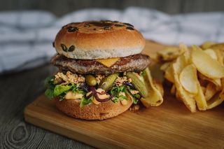 MaMba Spicy Burger+cartofi