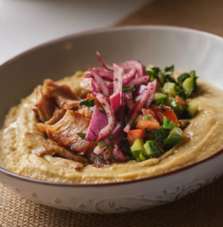 Hummus cu carne de vitel