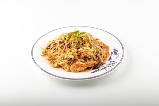 Spaghete de orez cu pui