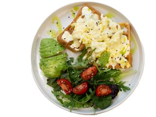 Скрембл з вафлею (250g)