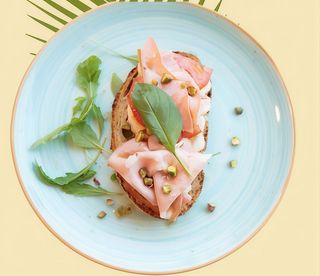 Tostada Salada Italiana