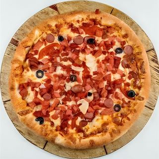 Пицца Ассорти с колбасой