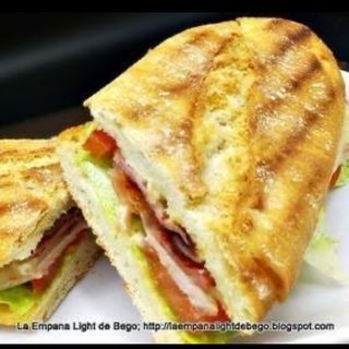 Bocadillo De Pechuga De Pollo