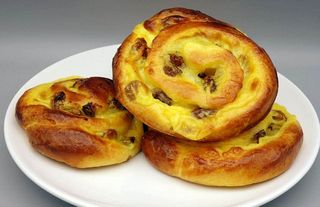 Pain au Raisin (3 pieces)