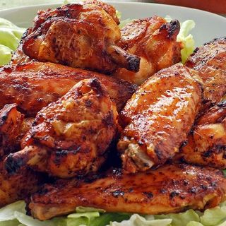 Menú alitas de pollo (6 uds.)