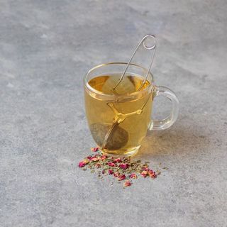 Melisa z płatkami róży