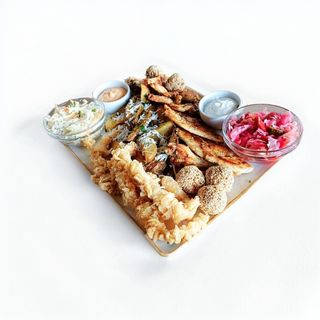 PLATOU CALD CU PUI BASTA 1400GR