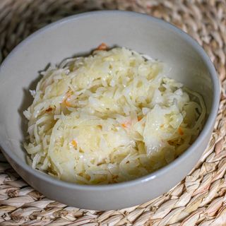 Marinated Cabbage / კომბოსტოს მწნილი
