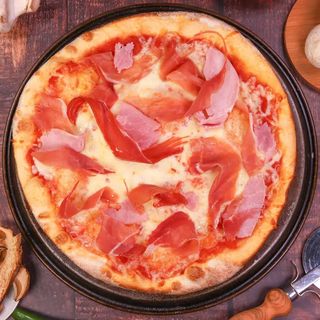 Пица Прошуто Крудо и шунка (24см)