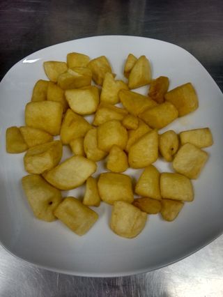 Patatas bravas caseras para 3-4 personas 