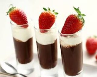 Coppa mousse chantilly e caffè