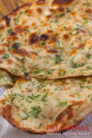 Наан с магданоз (1бр)