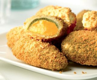 Jalapeños rellenos de cheddar