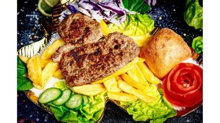 Ceafă, cartofi, sos