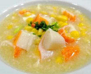 -17-Sopa De Maíz Con Carne De Cangrejo