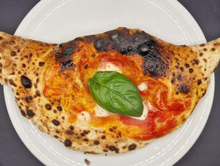 Calzone alla norma
