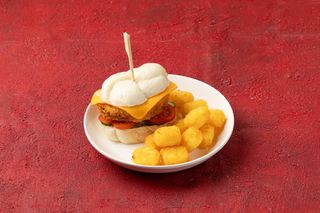 Бао с курицей  и картофельные попсы