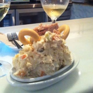 Ensaladilla Rusa Y Ventresca 