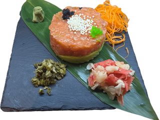 Sake tatar (ok. 200g)