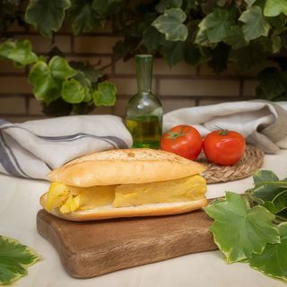 Bocadillo De Tortilla