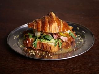 Круасан з куркою (250g)
