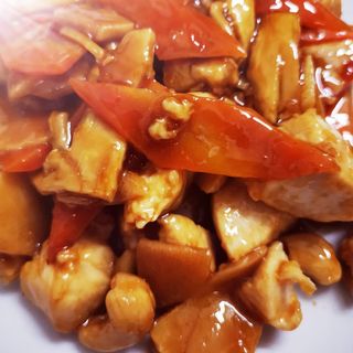 64. Pollo con anacardi