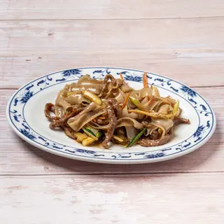 Tallarines de arroz anchos salteados