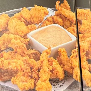 Пилешки филенца с пармезан и сос (250г)