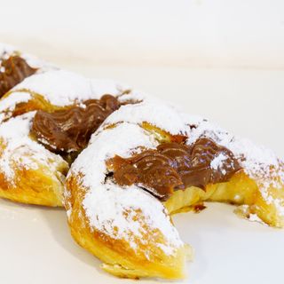 Medialuna dulce de leche