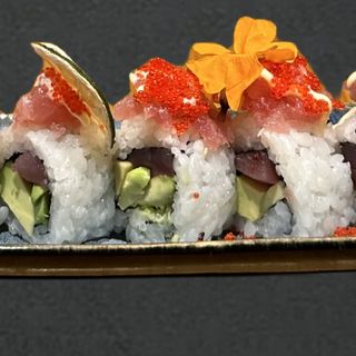 99.Maguro uramaki / 8 pzs. 