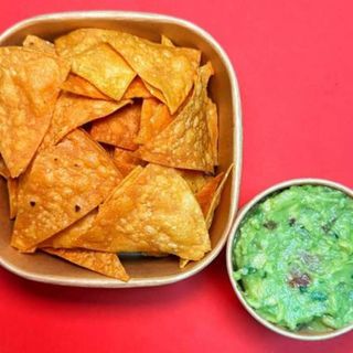 Totopos Crocantes Artesanales con Guacamole