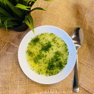 Zupa koperkowa z lanym ciastem