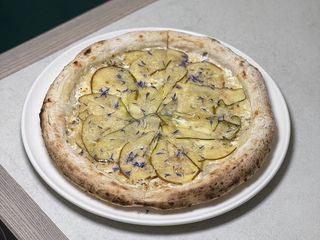 Груша-горгонзола