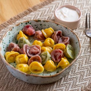 Дитячі пельмені зі сметаною